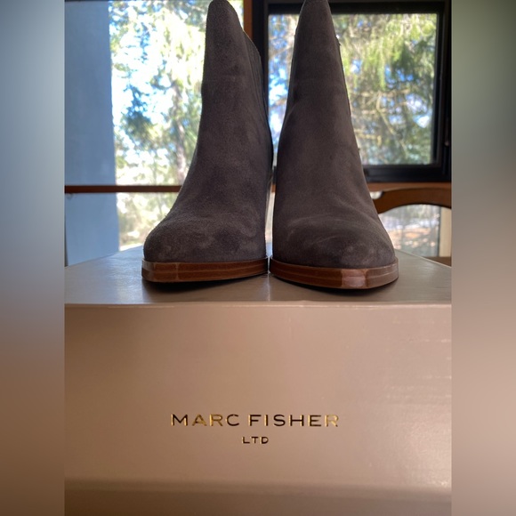 Marc Fisher gray Gadri suede booties size 7.5 - Picture 5 of 7